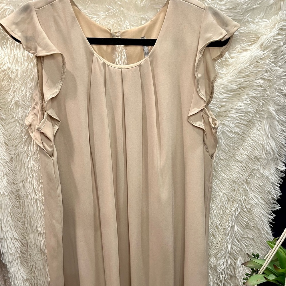 Size Medium tan babydoll dress
